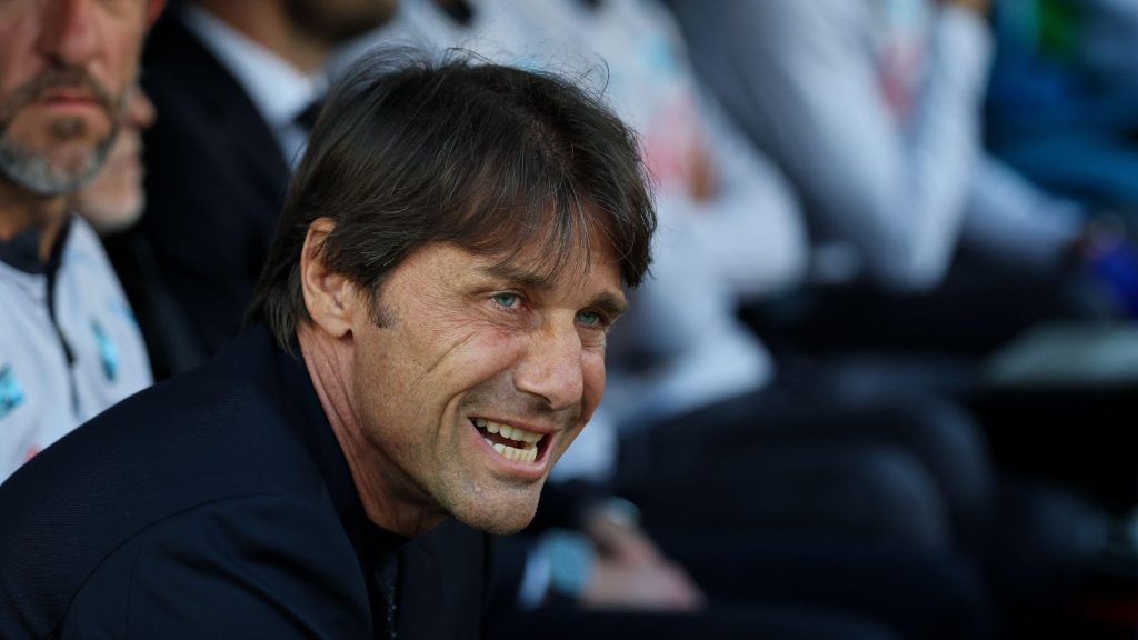 Antonio-Conte-Chelsea-F365-1.jpg