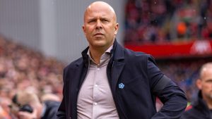 Arne-Slot-Liverpool-F365.jpg