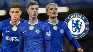 F365-Cole-palmer-Enzo-Fernandez-and-Alejandro-Garnacho-with-the-Chelsea-badge-1.jpg