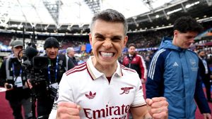 GettyImages-227548383020Cropped_ywvi4lvp.jpg