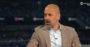 Joe-Cole-gesticulates-on-TNT-Sport.jpg