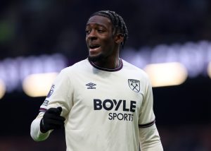 Leeds-plot-summer-move-to-sign-Chelsea-centre-back-Disasi-scaled.jpg