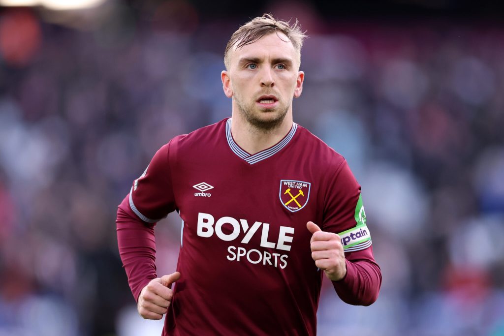 Liverpool-and-Chelsea-circle-for-West-Ham-captain-Bowen-scaled.jpg