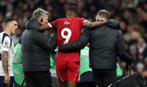Liverpool-boss-Slot-concerned-by-latest-Isak-injury-scaled-e1766408587761.jpg