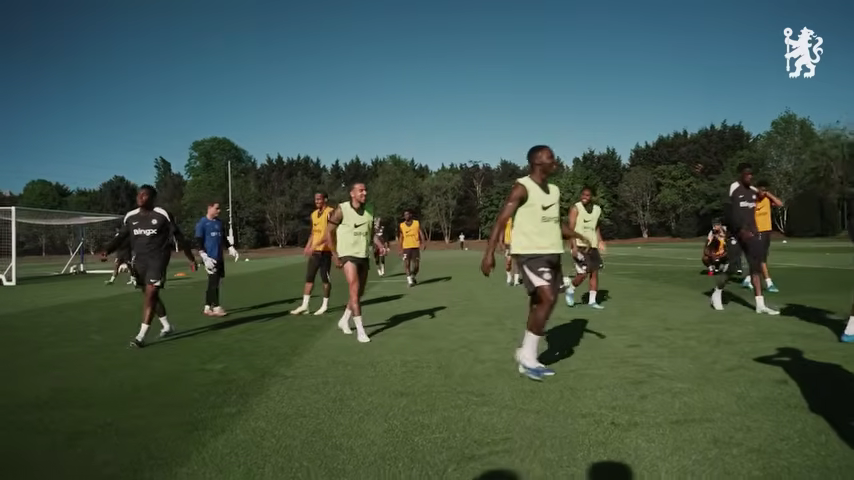 TRAINING-ahead-of-Forest-🌳-_-Chelsea-Training-_-CFC-25_26-5-21-screenshot.png