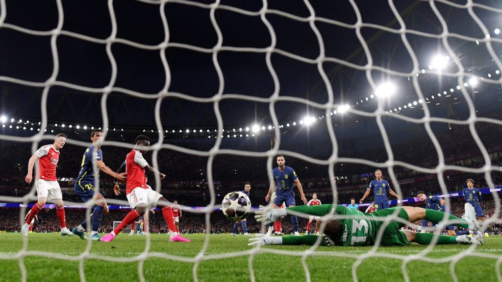 london-england-bukayo-saka-of-arsenal-scores-his-teams-first-goal-past-jan-oblak-of-atletico_jsr3ppp.jpeg