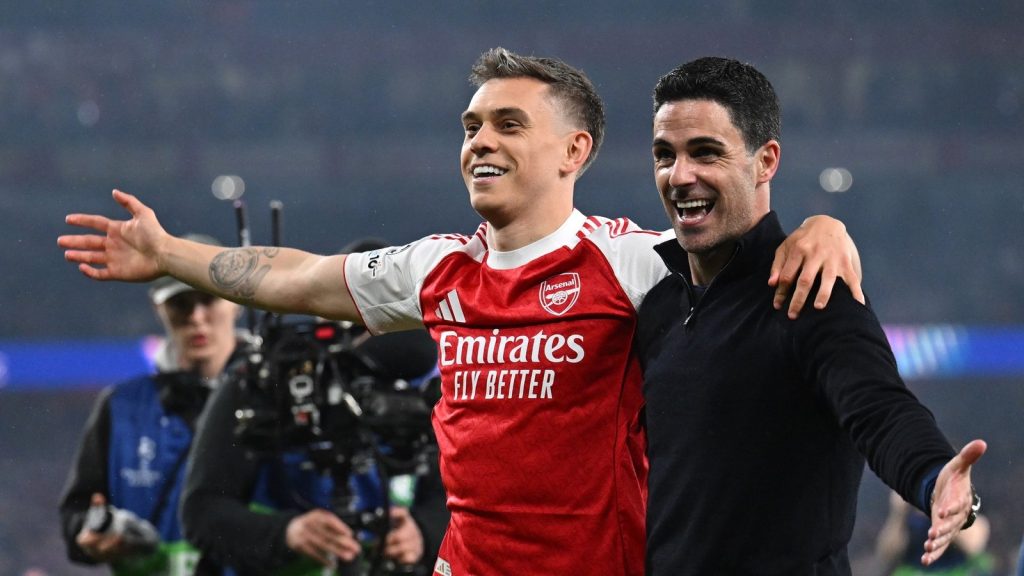 london-england-leandro-trossard-of-arsenal-and-mikel-arteta-manager-of-arsenal-celebrate_u6hpy4nh.jp_.jpeg