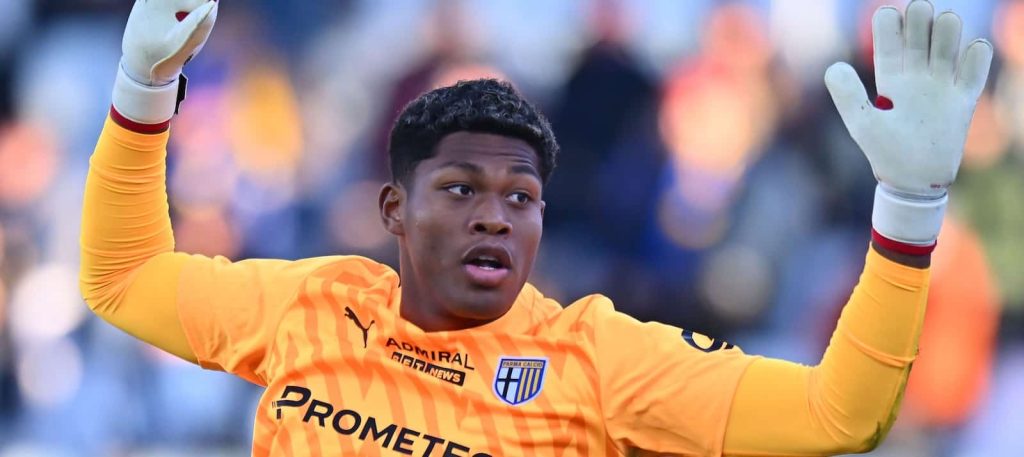 zion-suzuki-parma-v-monza-serie-a-min.jpg