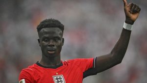 englands-forward-bukayo-saka-gives-a-thumbs-up-during-the-2026-world-cup-group-l-football_ht35i7te.j.jpeg