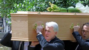 0_JRP_MEN_070726_funeral_014JPG.jpg