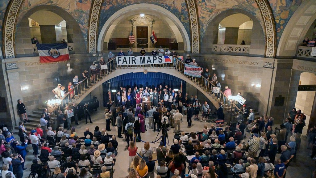 anti-redistricting-protesters-missouri.jpg