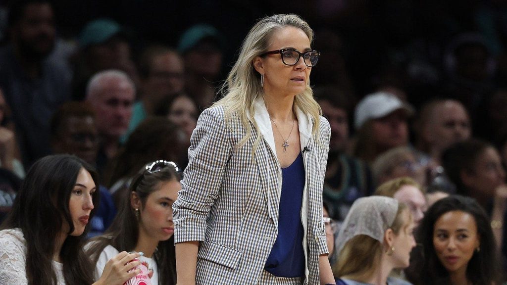 becky-hammon-las-vegas-aces-brooklyn.jpg