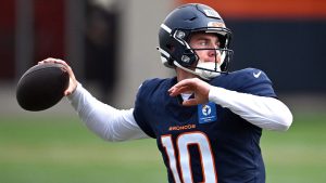 bo-nix-throwing.jpg