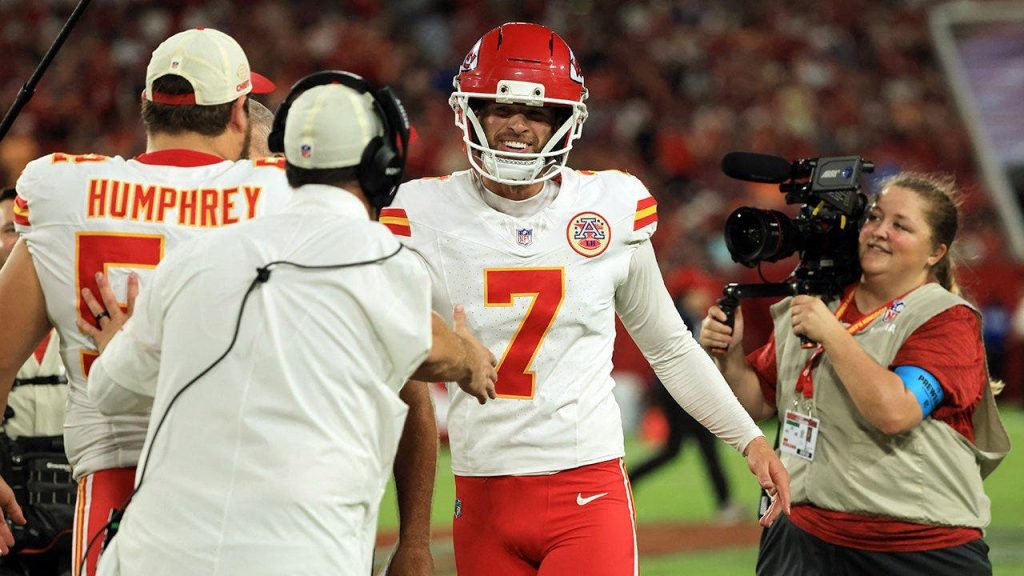 harrison-butker-69-yard-field-goal-chiefs.jpg
