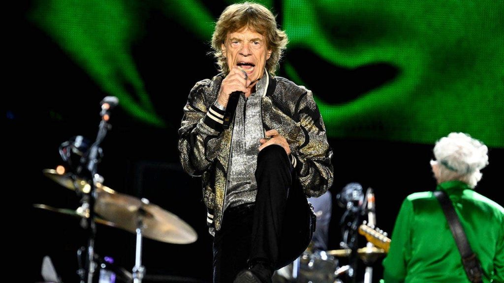 mick-jagger-rolling-stones-sof-stadium.jpg
