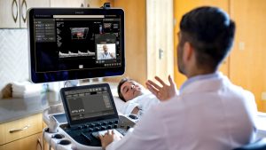 philips-ultrasound-technology-doctor-3.jpg