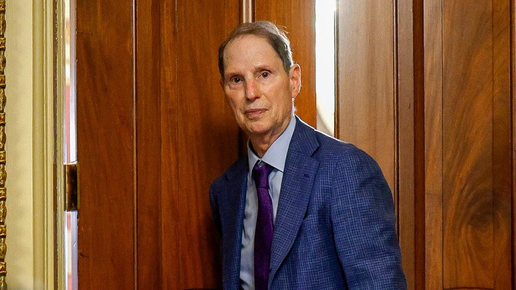 ron-wyden-oregon-nba.jpg