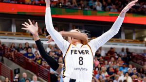 sophie-cunningham-dijonai-carrington-wnba.jpg