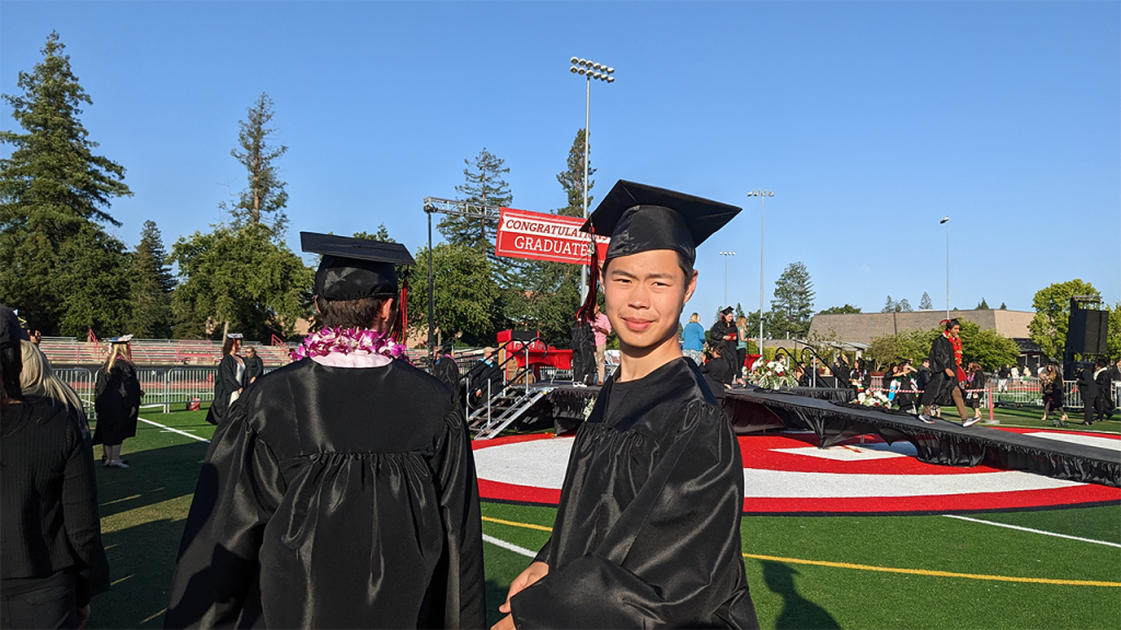 zhonggraduation.png